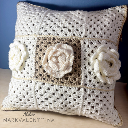 Cojín Rosas de Marfil